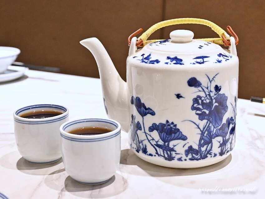 鳴鴨館|台中厲害片皮櫻桃鴨餐廳,由香港師傅掌廚,還有平價粵菜料理及午間套餐