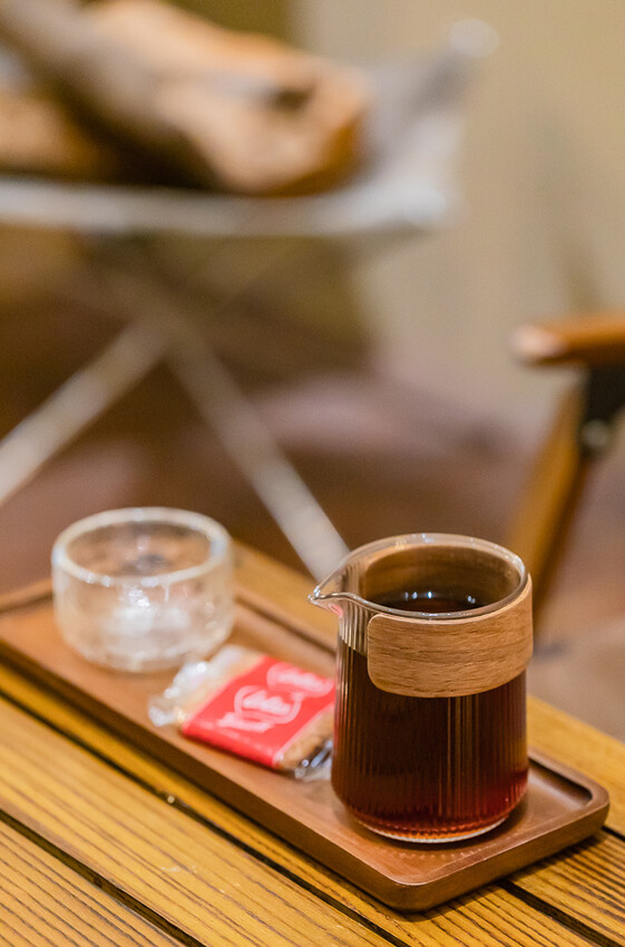 楠梓美食 – Bushcraft Coffee x 溫馨舒適的咖啡廳,品嚐精品咖啡和手工甜點