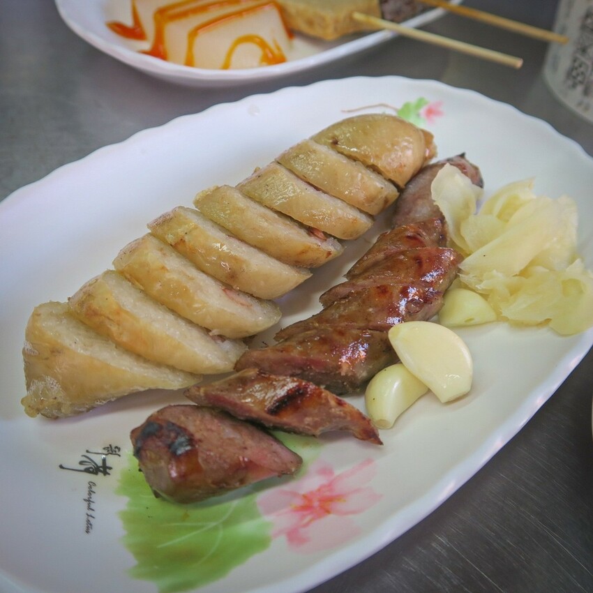 【高雄 鳳山】午後來份台式小點 騎樓下的高雄烤香腸大腸