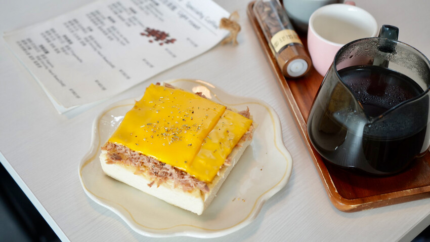 台中市中區[台中美食] 無敵咖啡Woody Cafe｜咖啡控激推！巷弄咖啡廳「手沖咖啡只要70元」