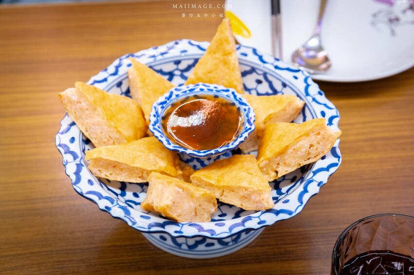 新北市永和區新北美食|饗泰多永和比漾店~將近4000則網路評價分數依舊4.9顆星的優秀泰式料理,小朋友專屬的小象炒飯必