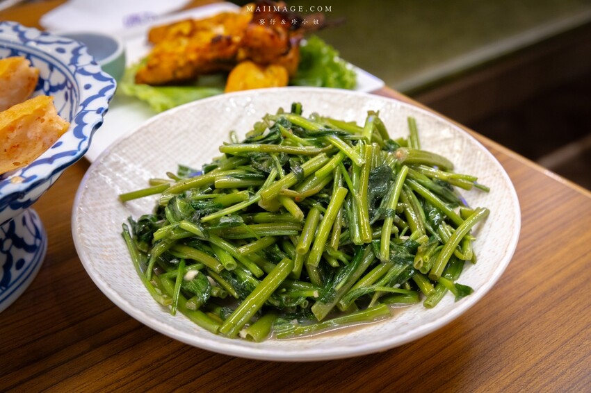 新北市永和區新北美食|饗泰多永和比漾店~將近4000則網路評價分數依舊4.9顆星的優秀泰式料理,小朋友專屬的小象炒飯必