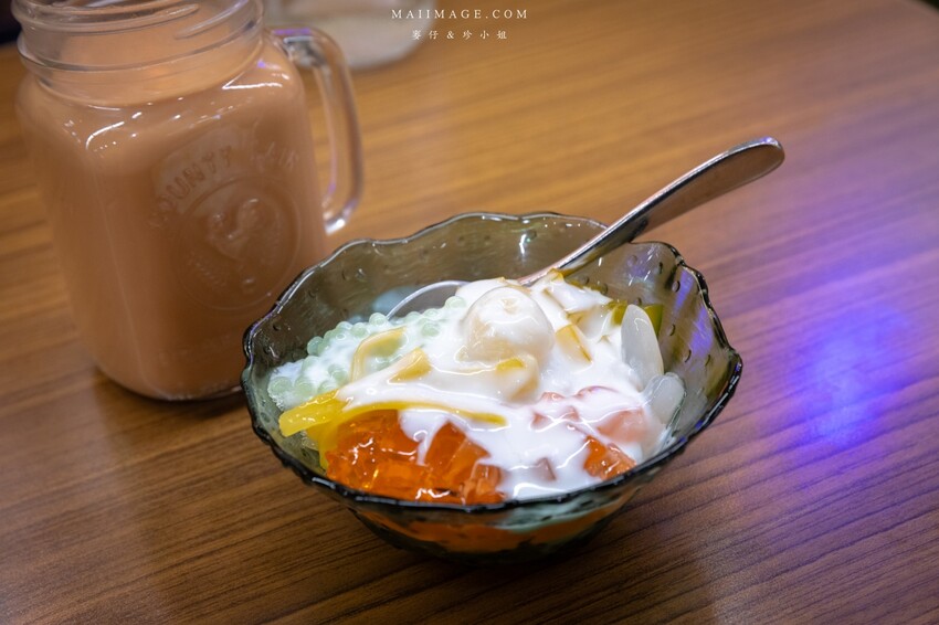 新北市永和區新北美食|饗泰多永和比漾店~將近4000則網路評價分數依舊4.9顆星的優秀泰式料理,小朋友專屬的小象炒飯必