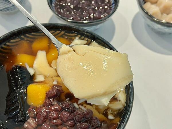 （士林冰店）冰Go雪花冰～爆高CP值、料多實在～豆花、刨冰、