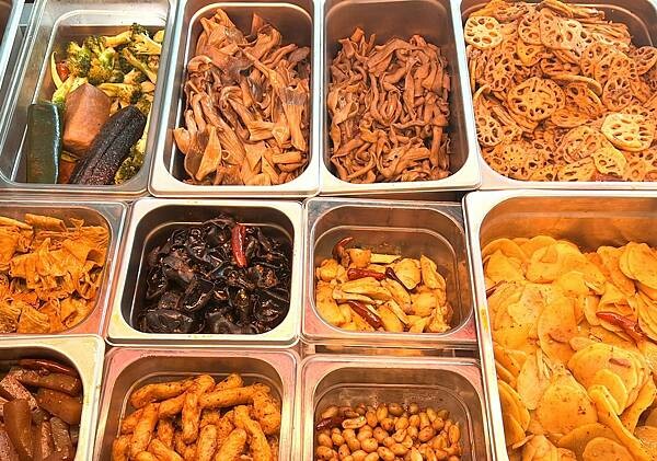 +(西門美食)巴蜀現撈董記辣滷西門店~正宗巴蜀麻辣滷味西門吃