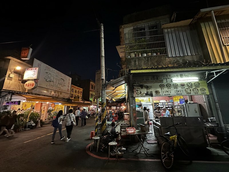 【台灣，桃園市，大溪區】大溪老街「假日限定」的港式點心店～大溪港式點心，可能是自己吃過最便宜的港式飲