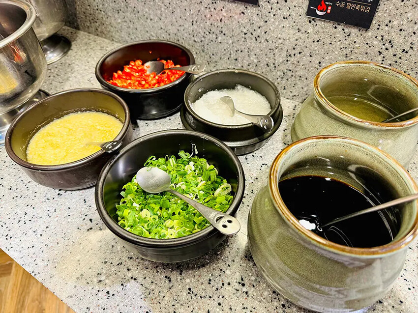 [台北-西門] 甩鍋雞볶찜韓式炒雞吃到飽｜多種口味平價韓式鍋