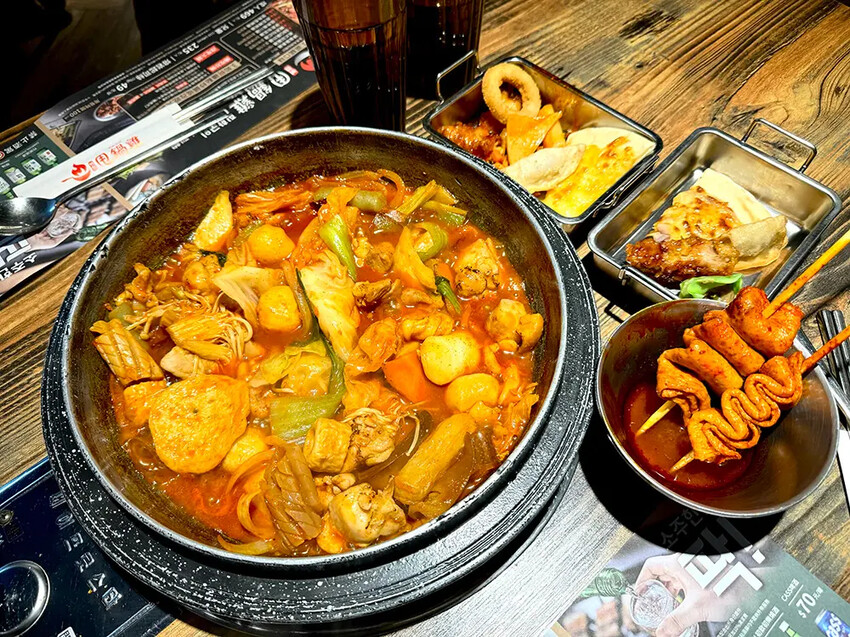 [台北-西門] 甩鍋雞볶찜韓式炒雞吃到飽｜多種口味平價韓式鍋