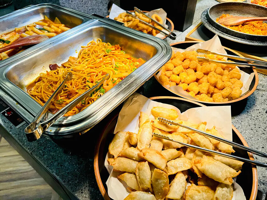 [台北-西門] 甩鍋雞볶찜韓式炒雞吃到飽｜多種口味平價韓式鍋