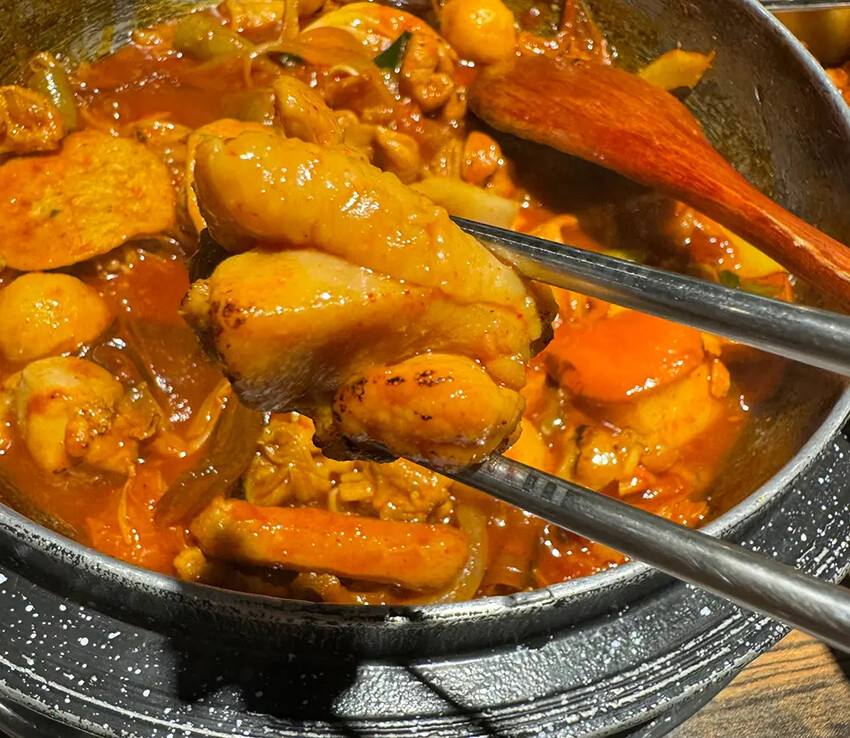 [台北-西門] 甩鍋雞볶찜韓式炒雞吃到飽｜多種口味平價韓式鍋