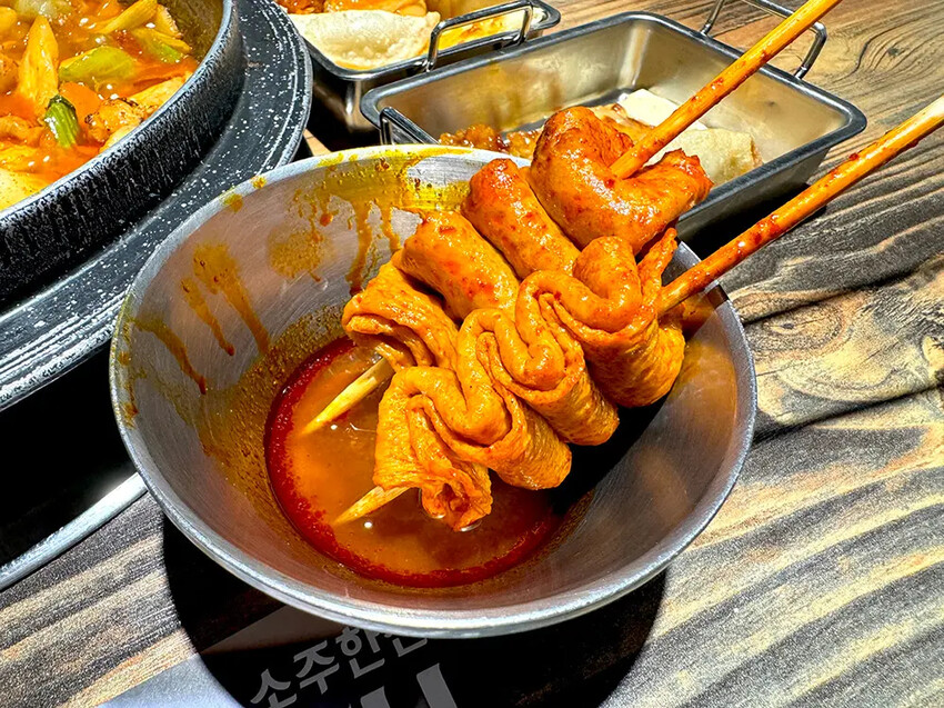 [台北-西門] 甩鍋雞볶찜韓式炒雞吃到飽｜多種口味平價韓式鍋