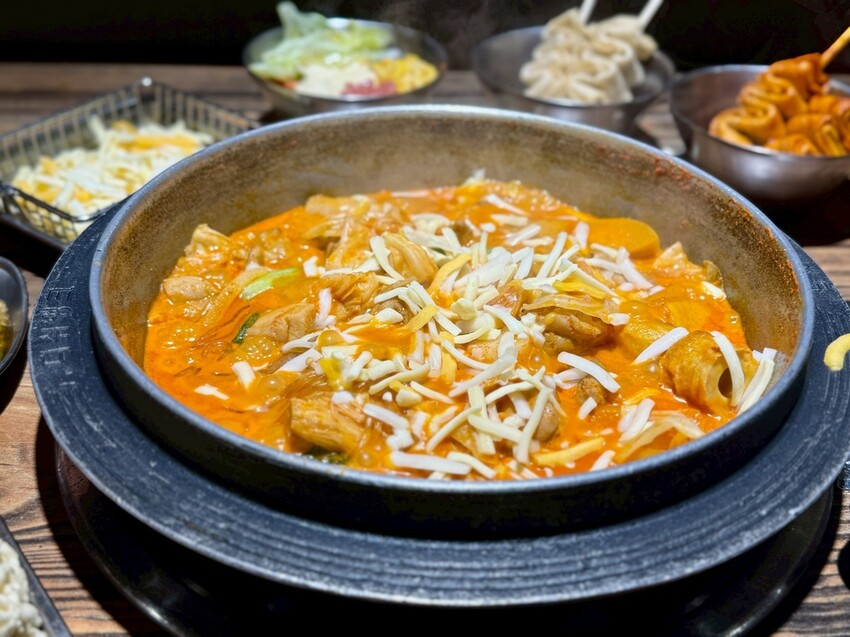 甩鍋雞볶찜韓式炒雞吃到飽-西門店 (5).jpg