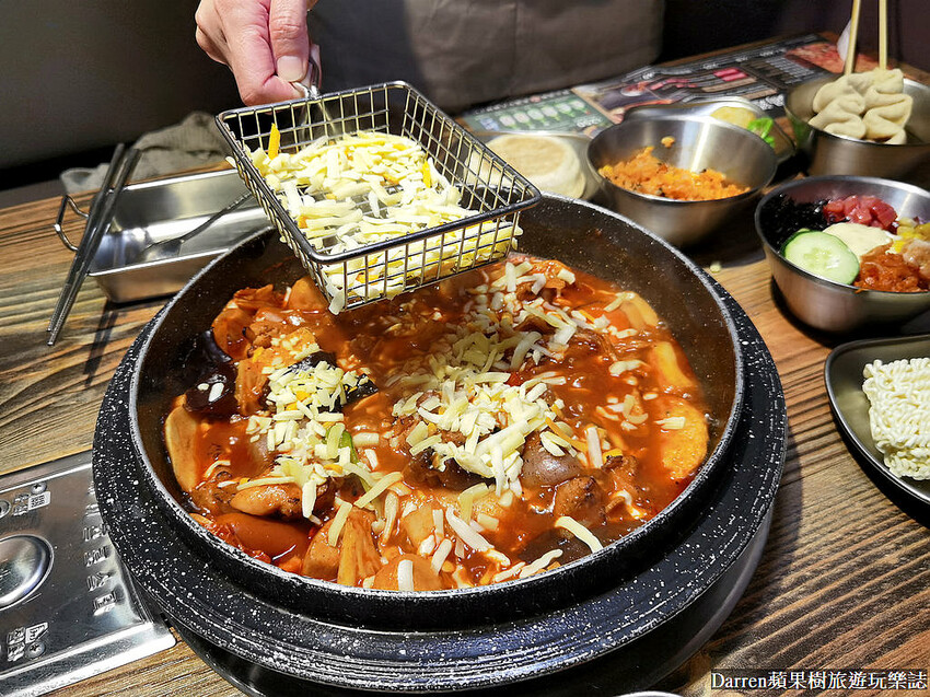 甩鍋雞西門店,甩鍋雞價格,甩鍋雞的菜單,甩鍋雞訂位,西門町吃到飽,西門吃到飽便宜,西門吃到飽火鍋,西門町吃到飽推薦,西門町火鍋吃到飽平價,西門町火鍋吃到飽推薦,韓式炒雞,西門韓式料理