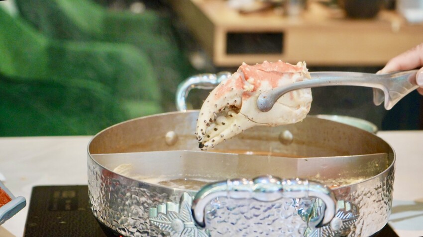 梨花A5和牛放題！高雄吃到飽霸主，日本A5和牛、帝王蟹、松葉蟹奢華饗宴