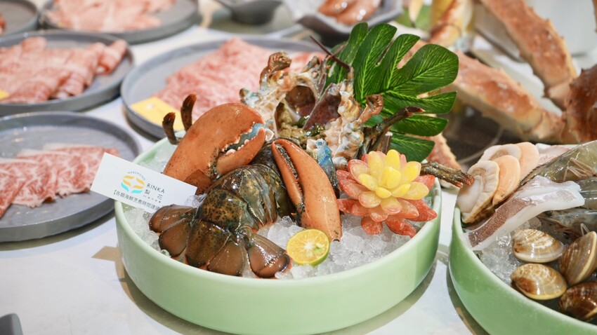 梨花A5和牛放題！高雄吃到飽霸主，日本A5和牛、帝王蟹、松葉蟹奢華饗宴