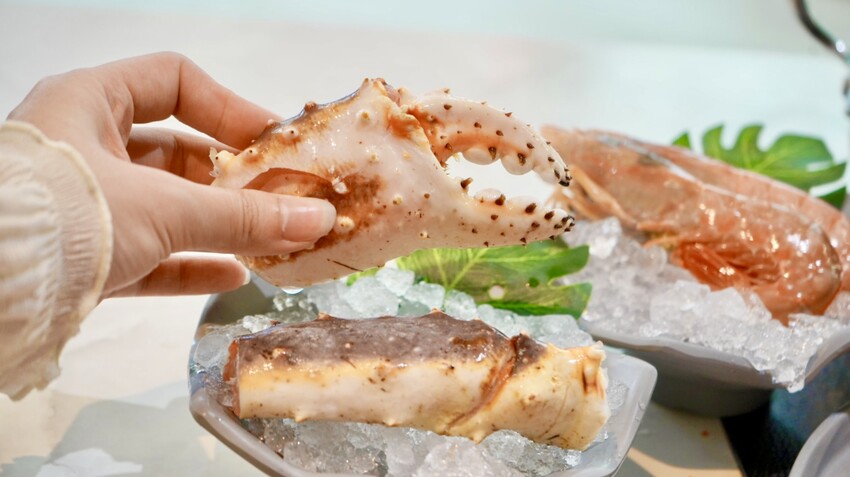 梨花A5和牛放題！高雄吃到飽霸主，日本A5和牛、帝王蟹、松葉蟹奢華饗宴