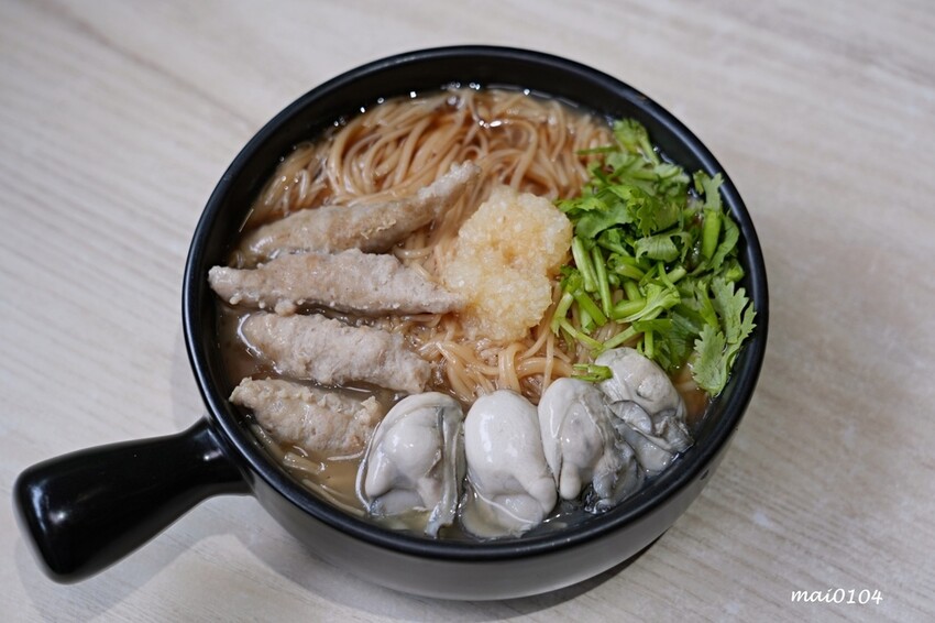 桃園人氣中西式早午餐|Eat here吃這炭火土司~桃園版丹丹!早午餐吃蚵仔麵線、粉漿蛋餅,推出雙十節連假限