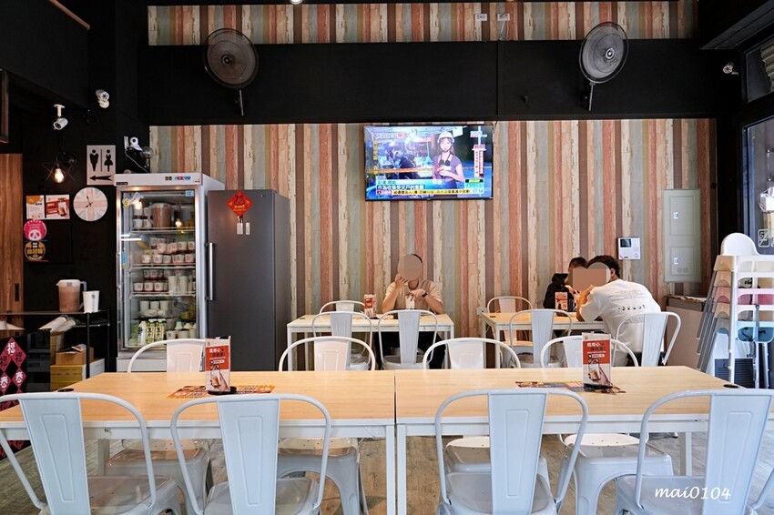 桃園人氣中西式早午餐|Eat here吃這炭火土司~桃園版丹丹!早午餐吃蚵仔麵線、粉漿蛋餅,推出雙十節連假限