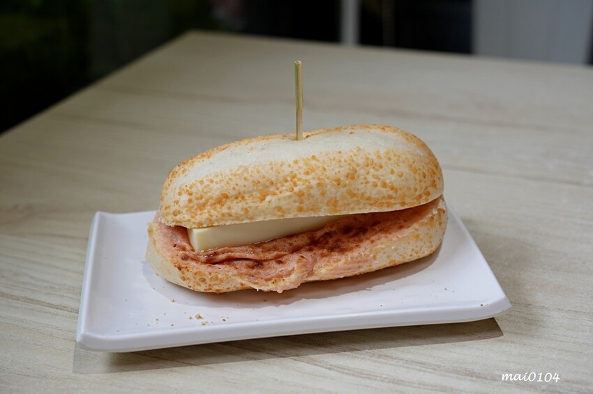 桃園人氣中西式早午餐|Eat here吃這炭火土司~桃園版丹丹!早午餐吃蚵仔麵線、粉漿蛋餅,推出雙十節連假限