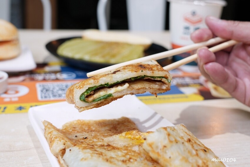 桃園人氣中西式早午餐|Eat here吃這炭火土司~桃園版丹丹!早午餐吃蚵仔麵線、粉漿蛋餅,推出雙十節連假限