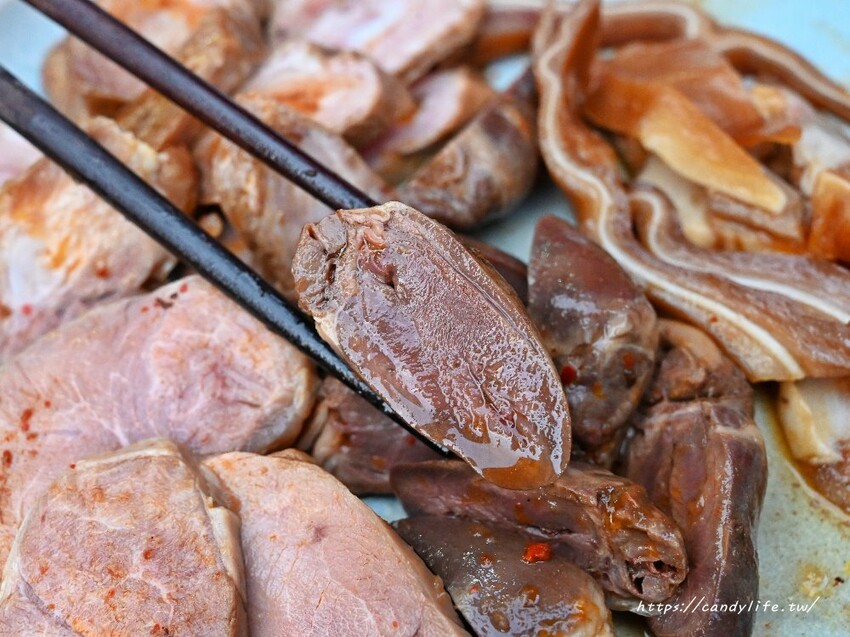 秘醬滷味｜台中必吃冷滷再開分店，獨家秘方滷製，搭配醬汁超銷魂，這幾樣必點！