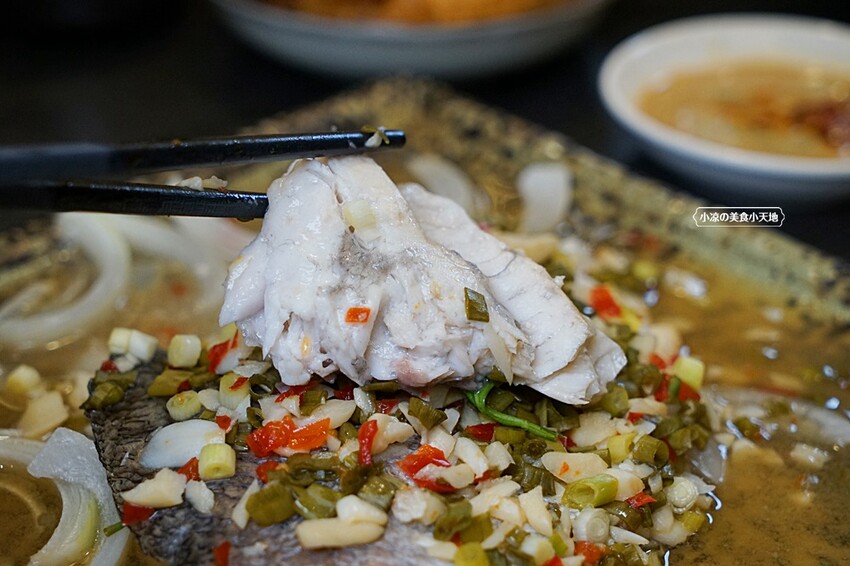 崇德路美食正在沸騰中！！少見酸白菜、麻辣鴛鴦鍋結合特色私房菜，吃過一次就會上癮的滋味，營業到凌晨消夜新選擇！！