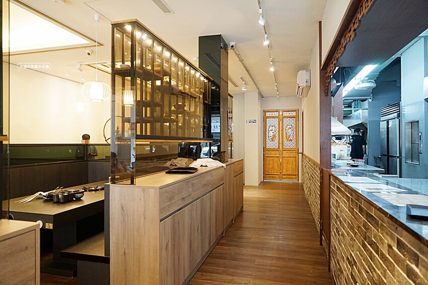 崇德路美食正在沸騰中！！少見酸白菜、麻辣鴛鴦鍋結合特色私房菜，吃過一次就會上癮的滋味，營業到凌晨消夜新選擇！！