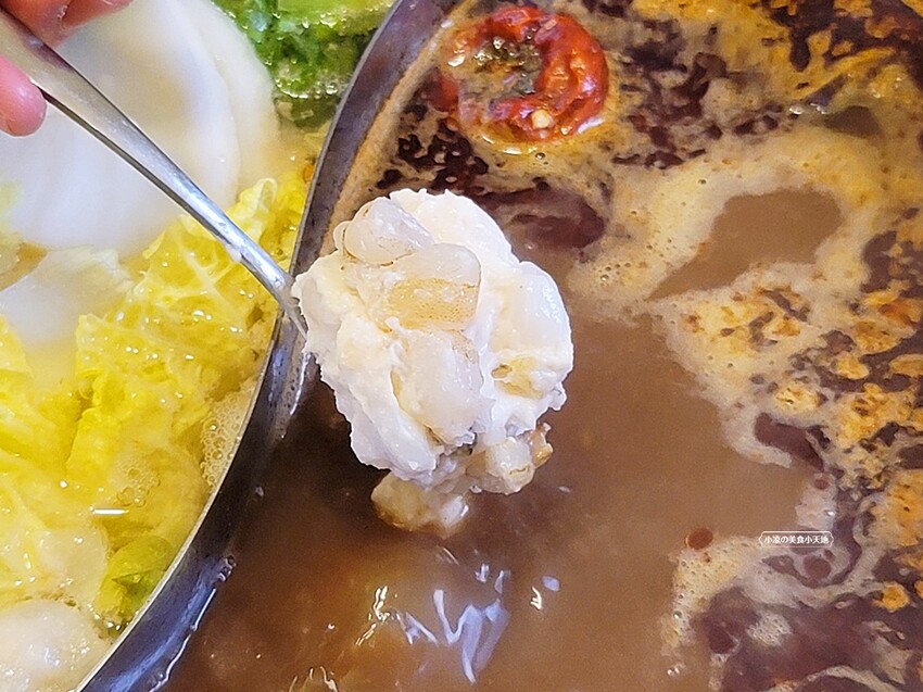 崇德路美食正在沸騰中！！少見酸白菜、麻辣鴛鴦鍋結合特色私房菜，吃過一次就會上癮的滋味，營業到凌晨消夜新選擇！！