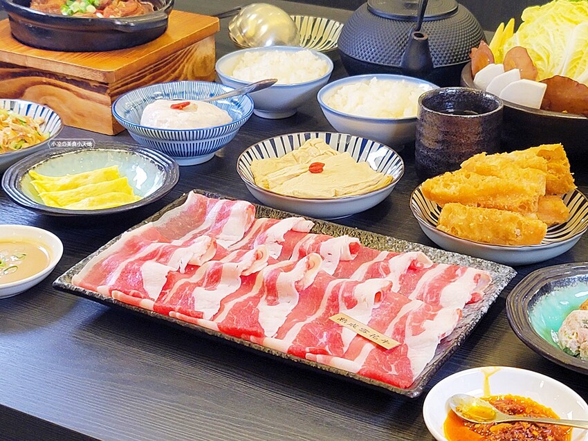 崇德路美食正在沸騰中！！少見酸白菜、麻辣鴛鴦鍋結合特色私房菜，吃過一次就會上癮的滋味，營業到凌晨消夜新選擇！！