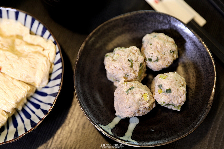 香氣四溢的川式麻辣鍋結合私房料理、功夫涼菜 營業到凌晨消夜新選擇｜洞豆腐酸白菜麻辣鍋(台中北屯火鍋)