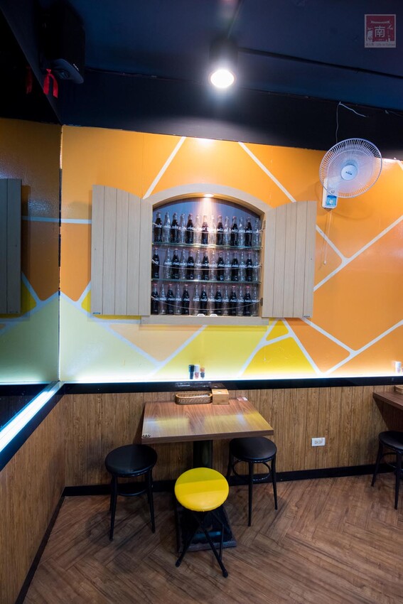 【臺南美食】肉品等級跟五星級和高級餐廳一樣，牛肉全面升級為Prime等級，搭配龍眼木碳烤增加炭香味~哞王職人原味炭烤牛排 - 南人幫