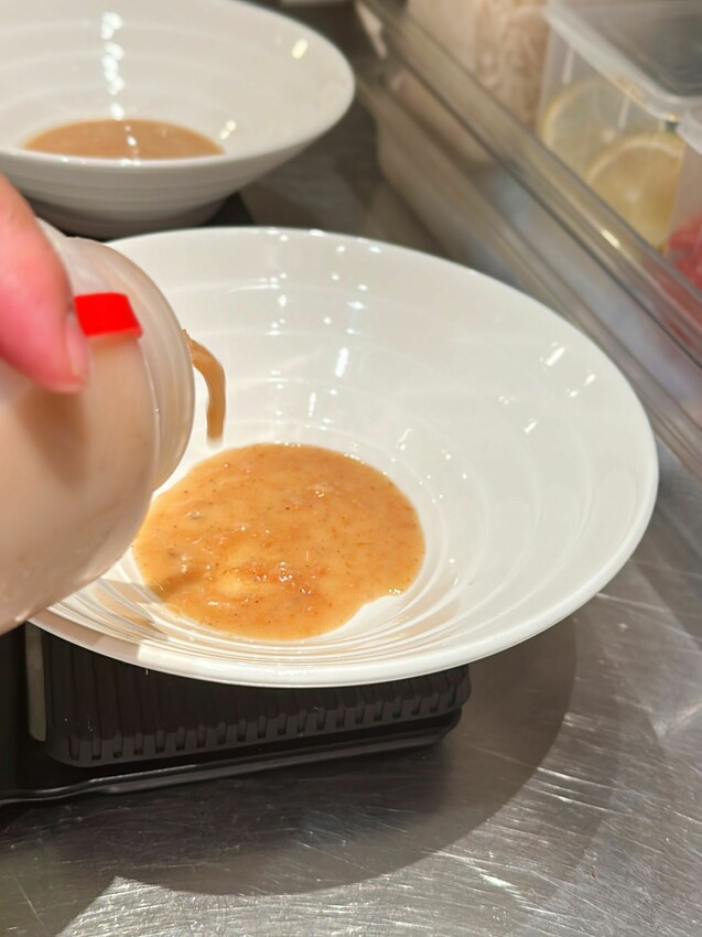 [台中西區]無魚Shrimp Ramen｜隱身在模範菜市場裡的職人拉麵店｜店內僅7人座位｜每日限量 慢來就吃不到嘍！ - 萍姐愛分享