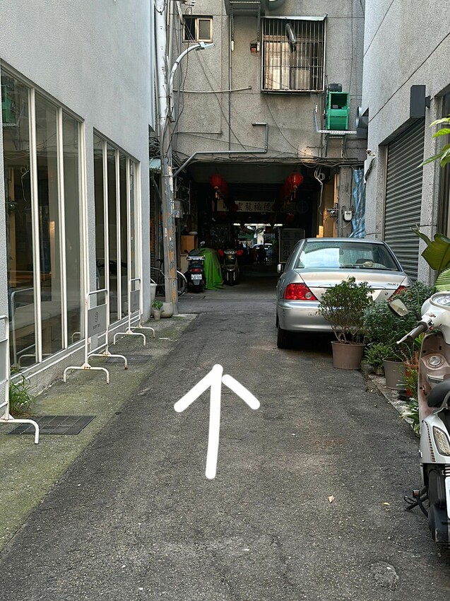 [台中西區]無魚Shrimp Ramen｜隱身在模範菜市場裡的職人拉麵店｜店內僅7人座位｜每日限量 慢來就吃不到嘍！ - 萍姐愛分享