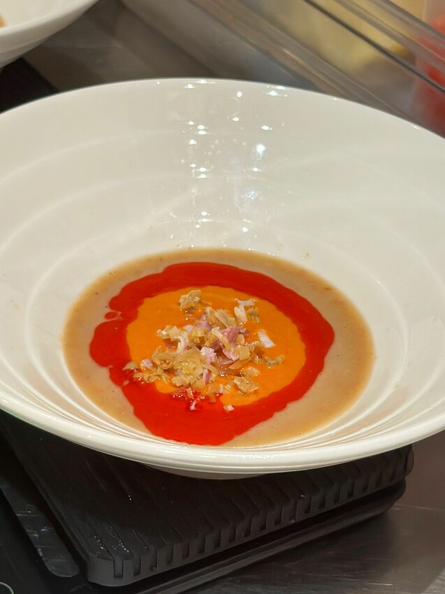 [台中西區]無魚Shrimp Ramen｜隱身在模範菜市場裡的職人拉麵店｜店內僅7人座位｜每日限量 慢來就吃不到嘍！ - 萍姐愛分享