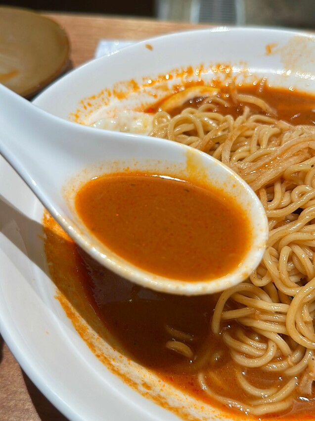 [台中西區]無魚Shrimp Ramen｜隱身在模範菜市場裡的職人拉麵店｜店內僅7人座位｜每日限量 慢來就吃不到嘍！ - 萍姐愛分享