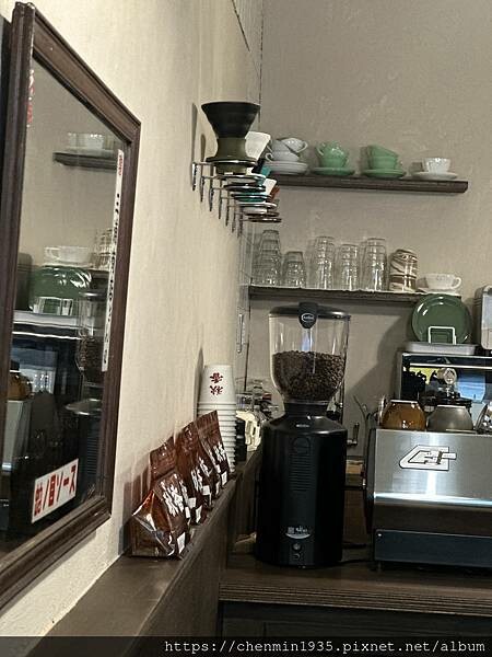 基隆市仁愛區-秋香理髮廳|獅球珈琲部