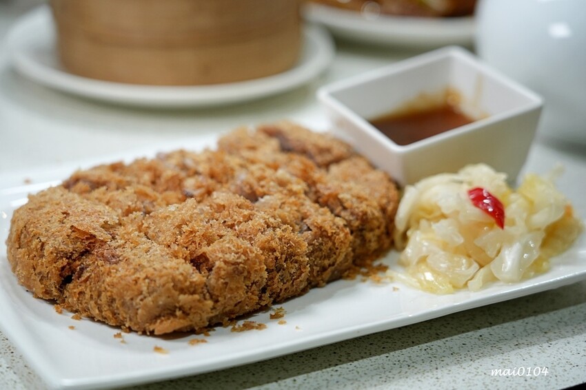 新北市新店區新店美食｜宸軒園粵菜海鮮（中興店）～芋泥香酥鴨、乾炒牛河粉、金沙子排道道經典美味，就在新店區公所捷運
