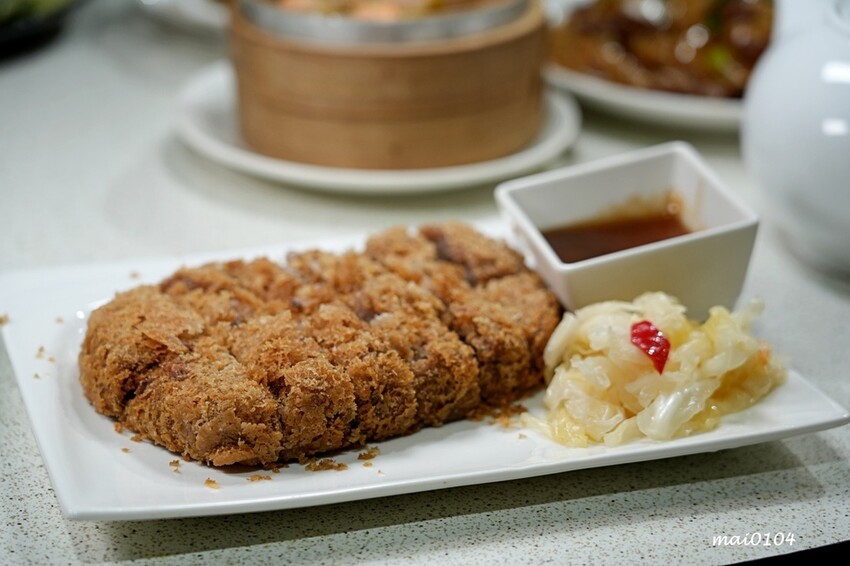 新北市新店區新店美食｜宸軒園粵菜海鮮（中興店）～芋泥香酥鴨、乾炒牛河粉、金沙子排道道經典美味，就在新店區公所捷運