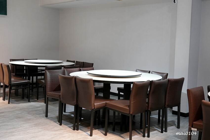 新北市新店區新店美食｜宸軒園粵菜海鮮（中興店）～芋泥香酥鴨、乾炒牛河粉、金沙子排道道經典美味，就在新店區公所捷運