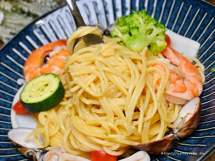 若洵｜台中不一樣的義大利麵，主打和風義大利麵，口味獨特讓你意想不到，還有隱藏版特色甜點～