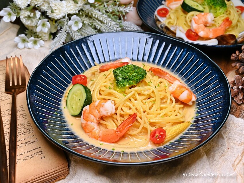 若洵｜台中不一樣的義大利麵，主打和風義大利麵，口味獨特讓你意想不到，還有隱藏版特色甜點～