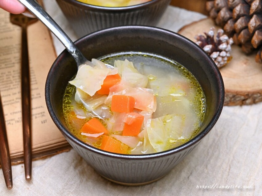 若洵｜台中不一樣的義大利麵，主打和風義大利麵，口味獨特讓你意想不到，還有隱藏版特色甜點～