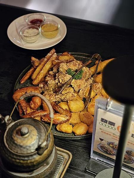 (胖樺食記)台北貓空超推薦餐酒館” LAX 慵懶”/喝茶創意