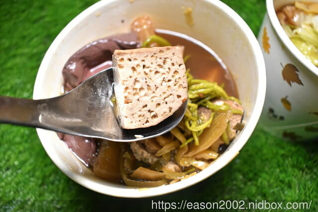 三重麻辣燙 | 享樂麻辣燙三重店 獨家中藥湯底 辣度溫順不嗆口 看老闆心情，不定期隱藏版菜單 多變化