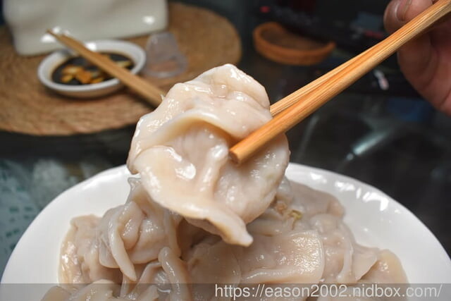 三重麻辣燙 | 享樂麻辣燙三重店 獨家中藥湯底 辣度溫順不嗆口 看老闆心情，不定期隱藏版菜單 多變化