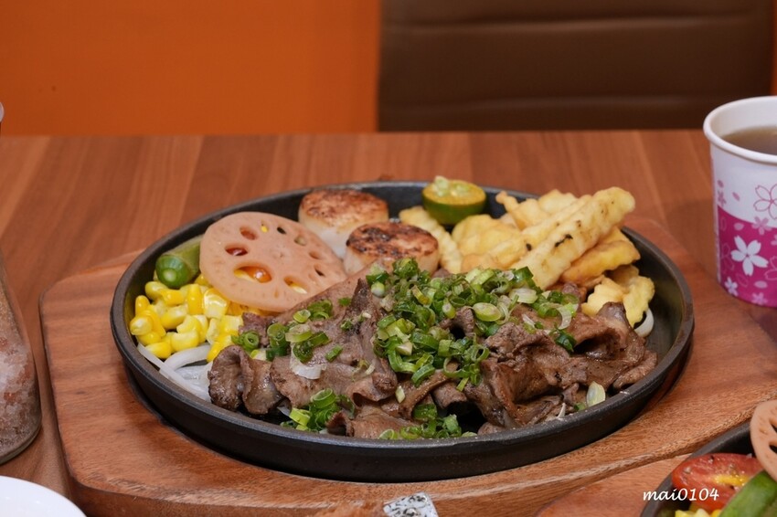 林口牛排推薦｜炙り庵steak牛排龜山長庚店～用餐享自助吧牛筋湯、牛滷汁及明治百吉冰淇淋無限供應