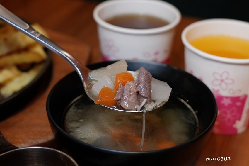 林口牛排推薦｜炙り庵steak牛排龜山長庚店～用餐享自助吧牛筋湯、牛滷汁及明治百吉冰淇淋無限供應