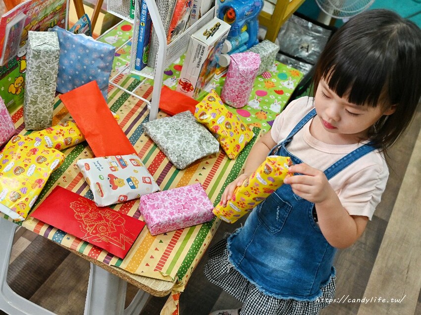 哩賀蚵仔煎|這間蚵仔煎好狂,不只超脆皮,竟然會勘西!還有超多料的肉羹湯也是人氣必點