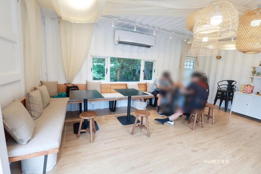 彰化芬園岩槿咖啡︱彰化139縣道土耳其咖啡加玫瑰軟糖搭襯很有特色！手工牛肉漢堡推一枚