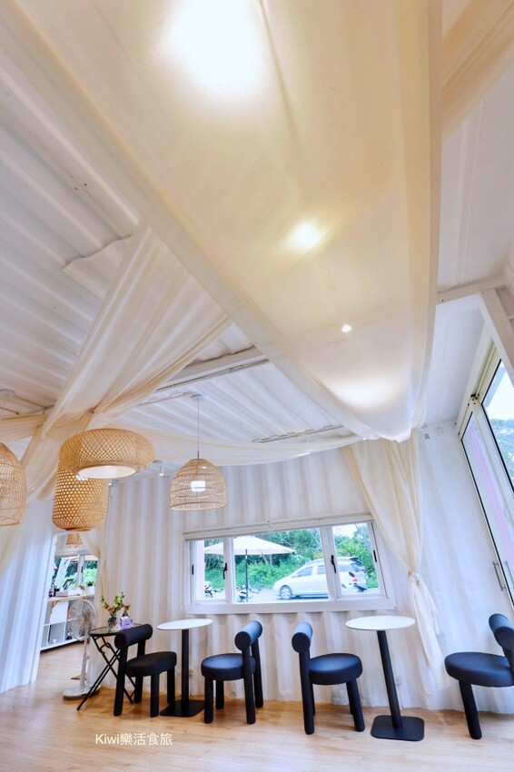 彰化芬園岩槿咖啡︱彰化139縣道土耳其咖啡加玫瑰軟糖搭襯很有特色！手工牛肉漢堡推一枚